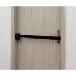 piirdelint-must-seinale-kinnitatav Piirdek;ied Piirdepostid Piirdepost v'äljatõmmatava lindiga Piirdelindid